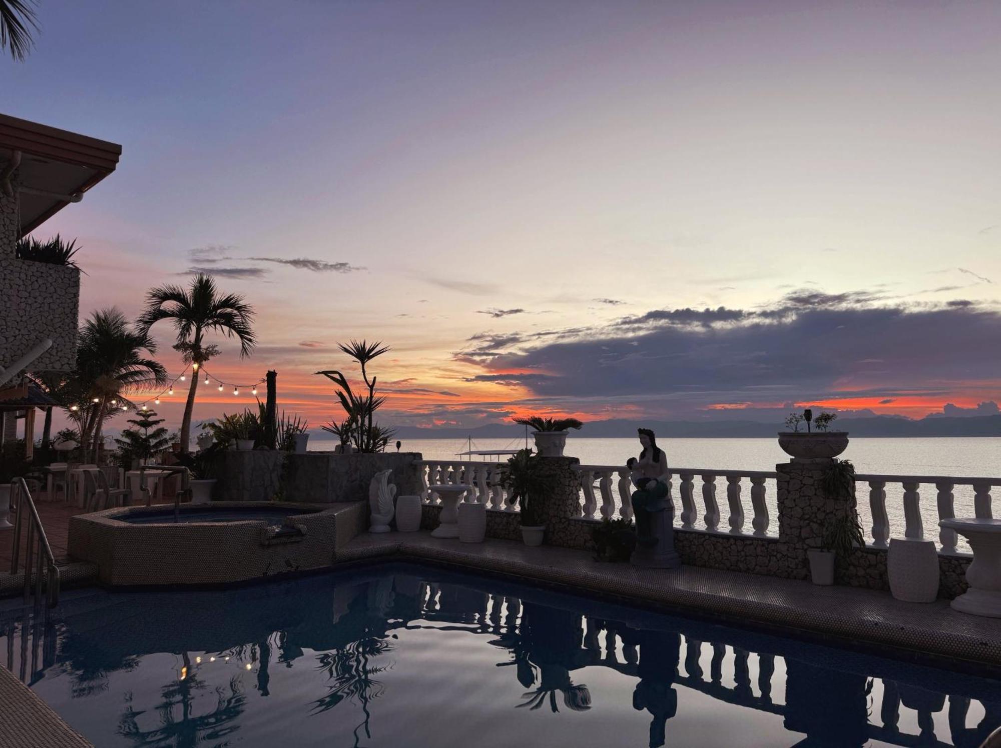 Sunset Beach Resort Moalboal Eksteriør bilde