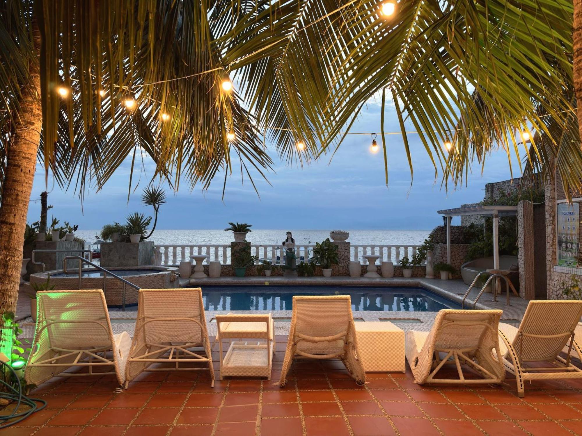 Sunset Beach Resort Moalboal Eksteriør bilde